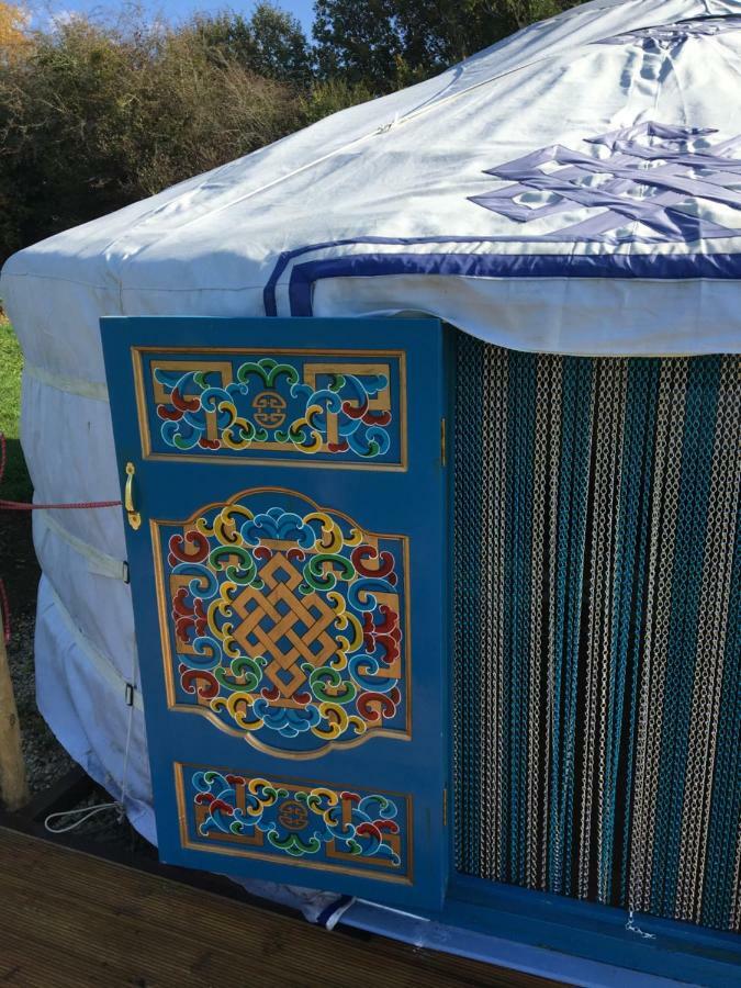 French Fields Luxury Glamping Original Mongolian Yurt Hotel Le-Vieux-Cerier Luaran gambar