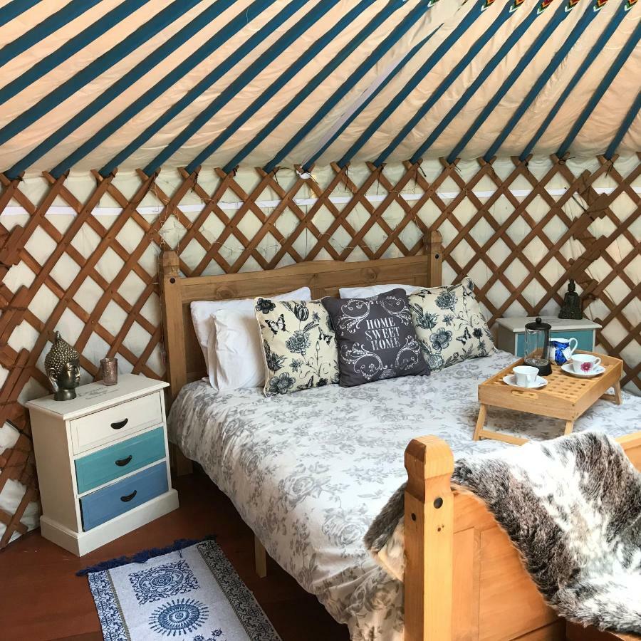 French Fields Luxury Glamping Original Mongolian Yurt Hotel Le-Vieux-Cerier Luaran gambar